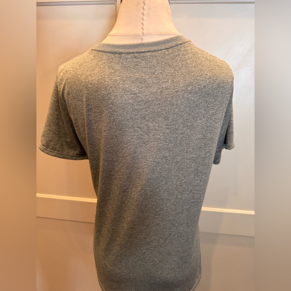 Nike Gray V-Neck Women's Top - Picture 4 of 5